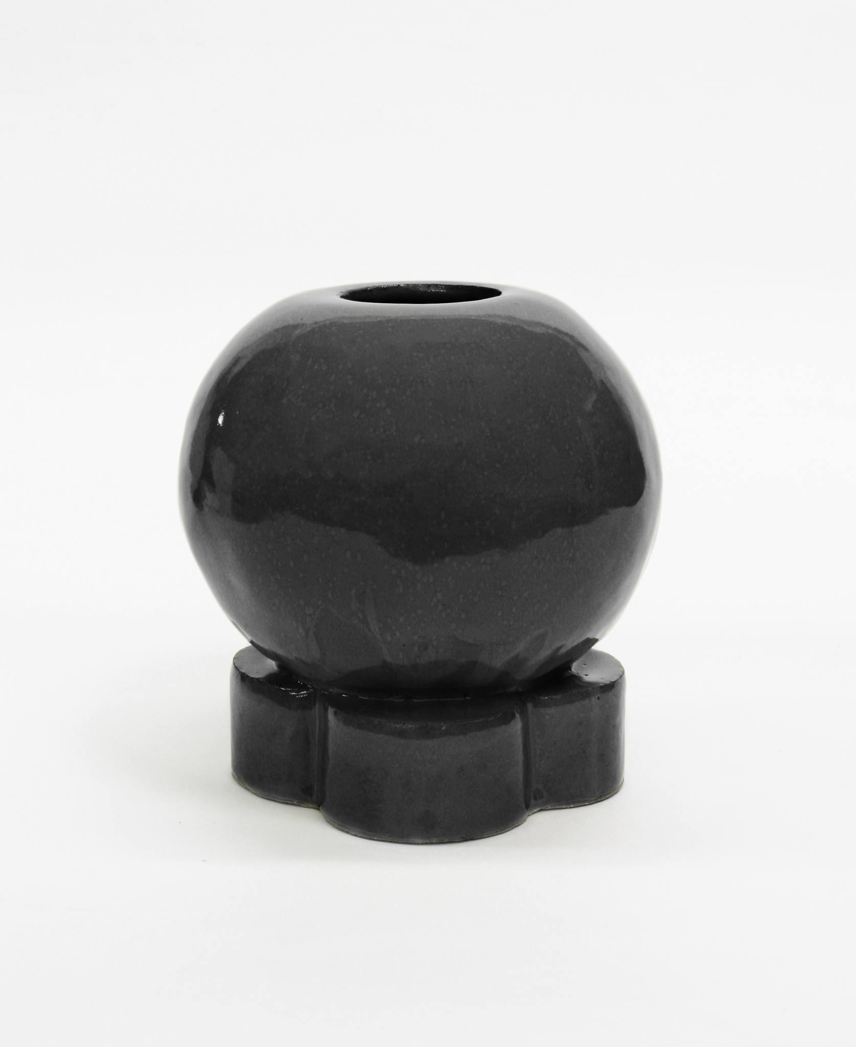 Tube Clover Ball Vase